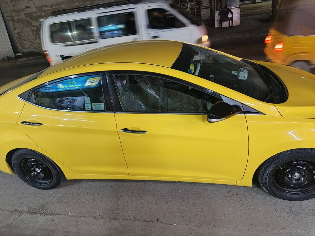 السلام عليكم انترا موديل 2016 وارد امريكي رقم جديد تحويل ثاني يوم السعر 115 وبيه مجال رقم تلفوني ***********
