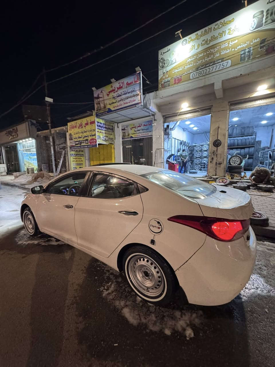 السلام عليكم 
النترا مضلع 2014 وارد خليجي 
كير مكينه مكفولات 
السياره بنيد وباب سايق فقط 
سياره خير من الله ماعايزه شي 
تخم تاير جديد صارله سبوعين
حداديه اماميه نص عمر 
السعر 115 
***********
