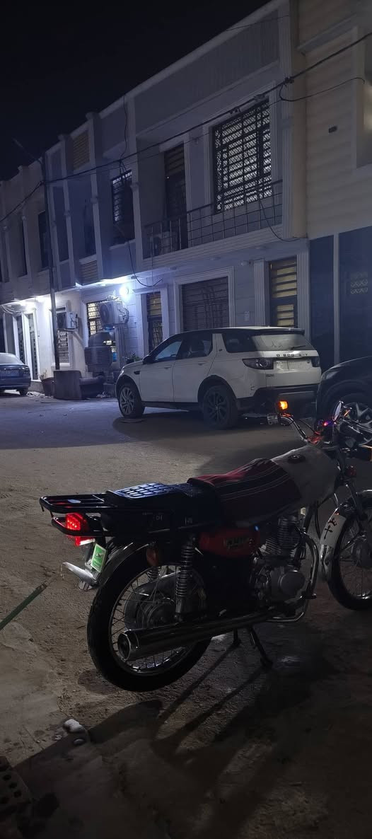 سلام عليكم نامه شلامجه 23طالعه بل24شهر 11 دراجه مكفوله من تفيلس لونه احمر وكيله نوفل ابو سماوه 3نسخ سويج دراجه كله اصلي ماكو شي مال متياز او شي تجاري كفاله من ويل للويل مكاني كربلا الحولي /*********** سعر 1150وبيه مجال بسيط
