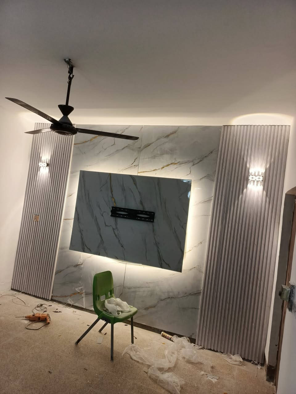 ديكورات وصباغ  بشغل مناسب متوفر حالين  تاصل عله هذا رقم بي ووتساب ***********
