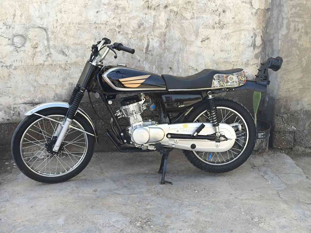 سلام عليكم دراجة للبيع اوراق سكنر موديل 18مال نامه اصلي سعر 900وبيه مجال


**إذا كنت صاحب هذا الإعلان وتريد حذفه لأي سبب، رجاءا أرسل رسالة إلى الدعم الفني**