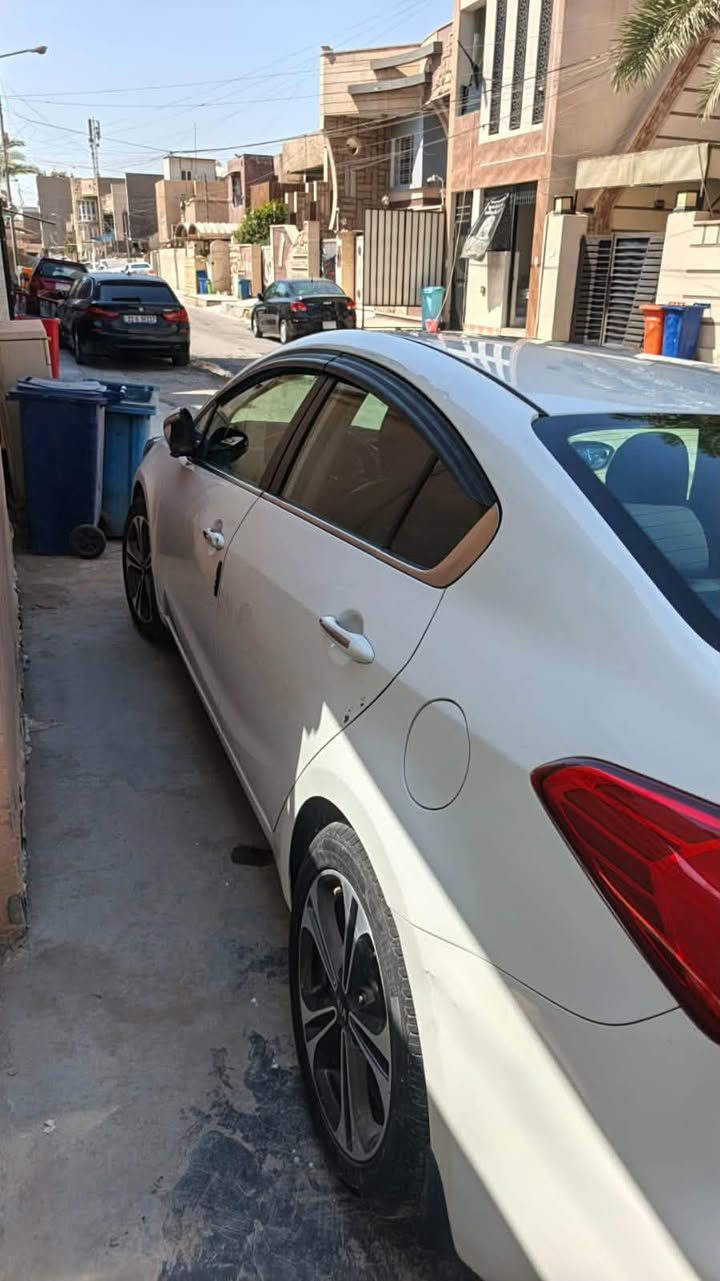 سيراتو ٢٠١٤ خليجي أربيل سنويه باسمي ٢٠٢٩ رقم جديد
مكفوله كفاله عامة كشر مكينه كير محرك ١٦٠٠ دوش 
حساسات امامي خلفي 
شفتات ستيرن كاميرا مرايات سلايد بصمه تشغيل بصمه ابواب سلايد روف سقف 
فول مواصفات واحد ع واحد 
برغي ممفتوح بيه بلاديه 
دوشمه كشنات جلد تركي اصلي جديدة تخم تاير جديد 
الاتصال ع الرقم ***********
115$ وبيها مجال بسيط للشرايه
