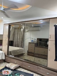 غرفة اخشاب تركي السعر 200وبيهة مجال العنوان بغداد 07706200614