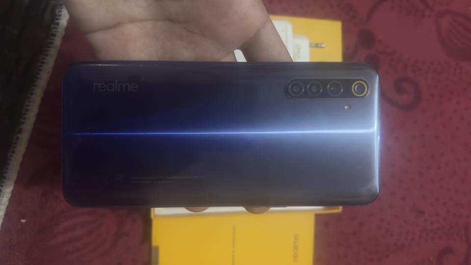 السلام عليكم ريلمي ٦ للبيع الجهاز كامل ملحقاته نضيف بس هاي الكسرات بالزكة مو بالجهاز تجي وتشوف بعينك الجهاز تسعين فريم السعر قيم واخذ بما يرضي الله


**إذا كنت صاحب هذا الإعلان وتريد حذفه لأي سبب، رجاءا أرسل رسالة إلى الدعم الفني**