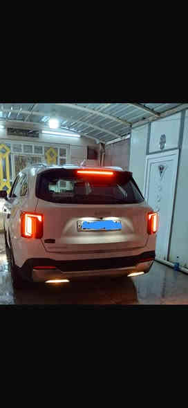 سلام عليكم للبيع كيا سورنتو موديل ٢٤ خليجي مكفوله كفاله عامه شويه بارد باب خلف السايق وبيه سونار موجود بالصور ماشيه ١١ السياره بأسمي تحويل ثاني يوم ٧ راكب ٣ قطع تبريد فول عده البانوراما السياره ع وضع الشركه العنوان بغداد الكاظميه السعر ٣٢٨ وبي مجال للشراي يتصل ***********
