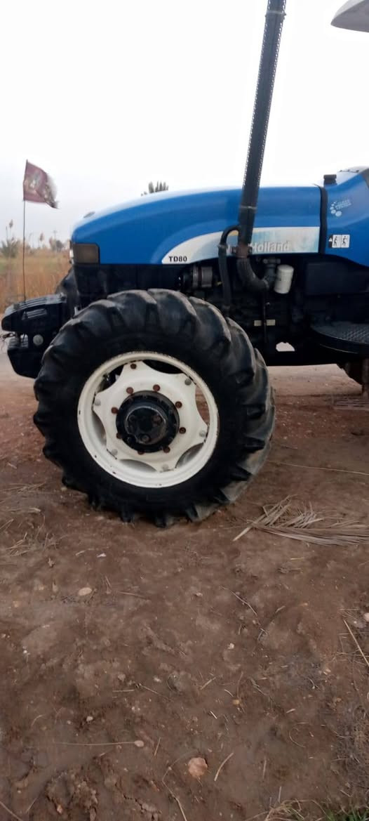 السلام عليكم مكينه نيهولند للبيع مديل 2019 حره رقم نجف تحويل للستفسار ***********
