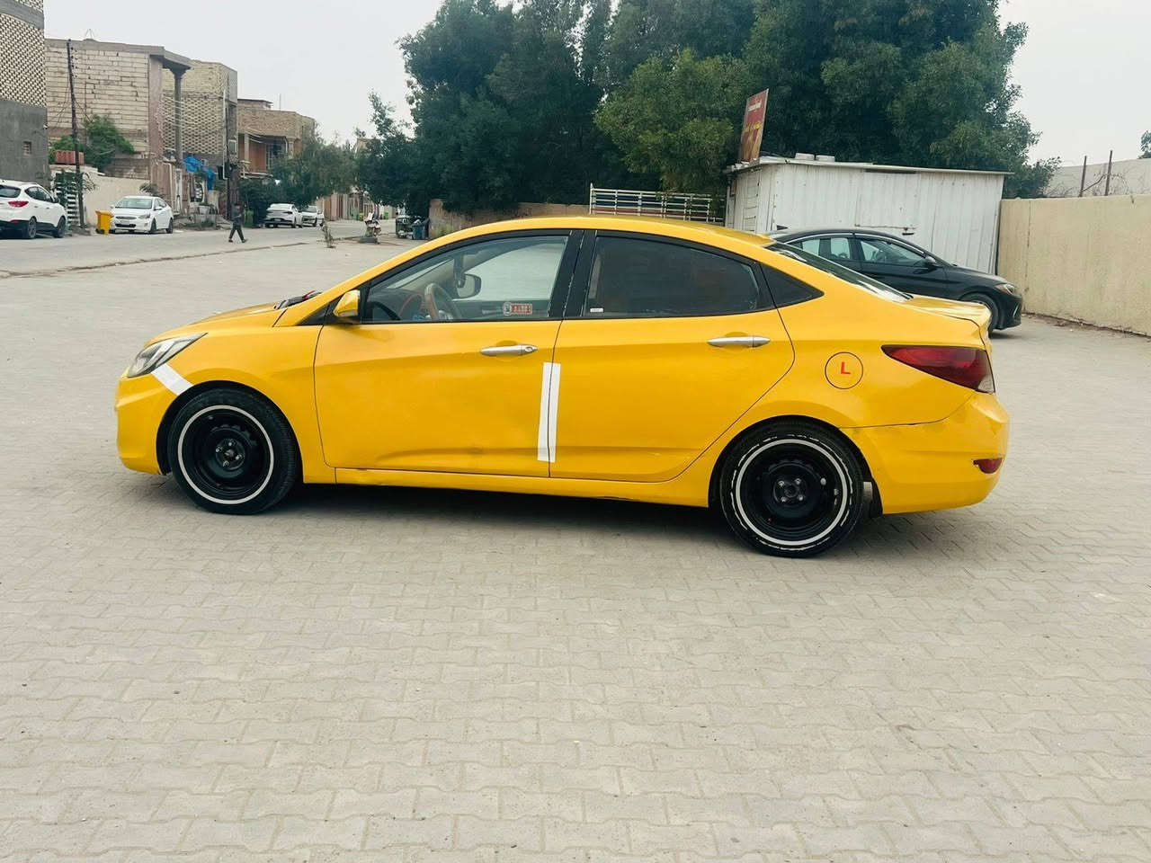 سلام عليكم الاتصال *********** 
السعر 77

وعليه غرامه مال مرور 400 الف تكطعن من السعر

هيئه مصفره 

موديل 2012 خليجي  رقم نجف

سياره كفاله عامه من ضربه

سياره جاهزه مكينه وكير وحداديه وتبريد كله مكفول 

تخم تاير ابو الخطه جديد

دوشمه جديده 

مكينه 1600  سياره حلوه وجهازه 

سنويه لسنه 28  مداور ثاني يوم 

مكان السياره نجف كوفه 

***********
