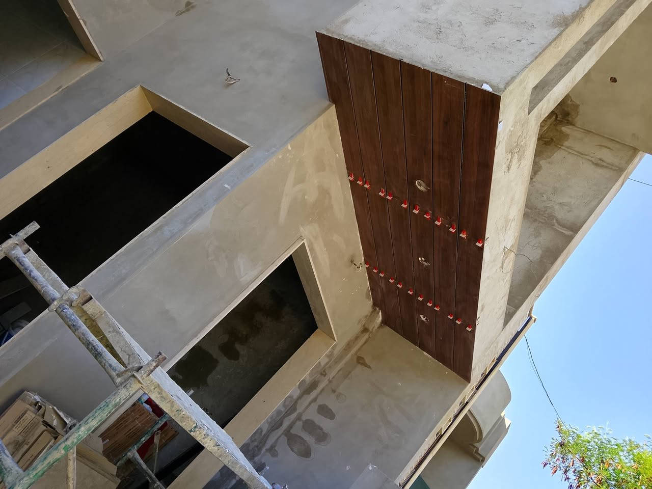 كادر سيراميك جداري وارضي وكوبنات مرمر وحلان و واجهات بيوت نشتغل هم بكل انواعها 
التواصل على الرقم
***********
***********
