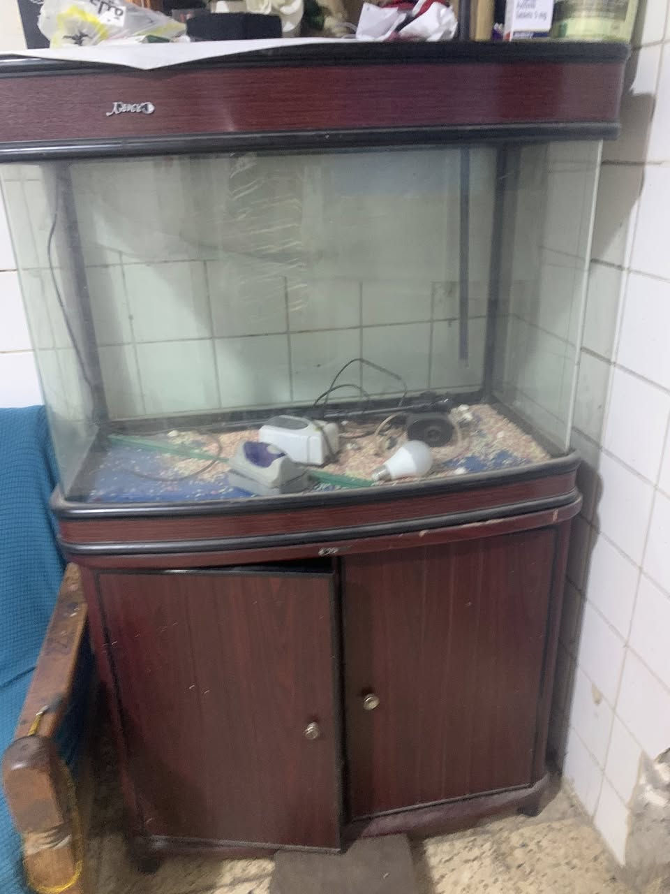 السلام عليكم هذا حوض اسماك زينه مستعمل شي قليل 
السعر 250 /‭0770 864 8030‬)
