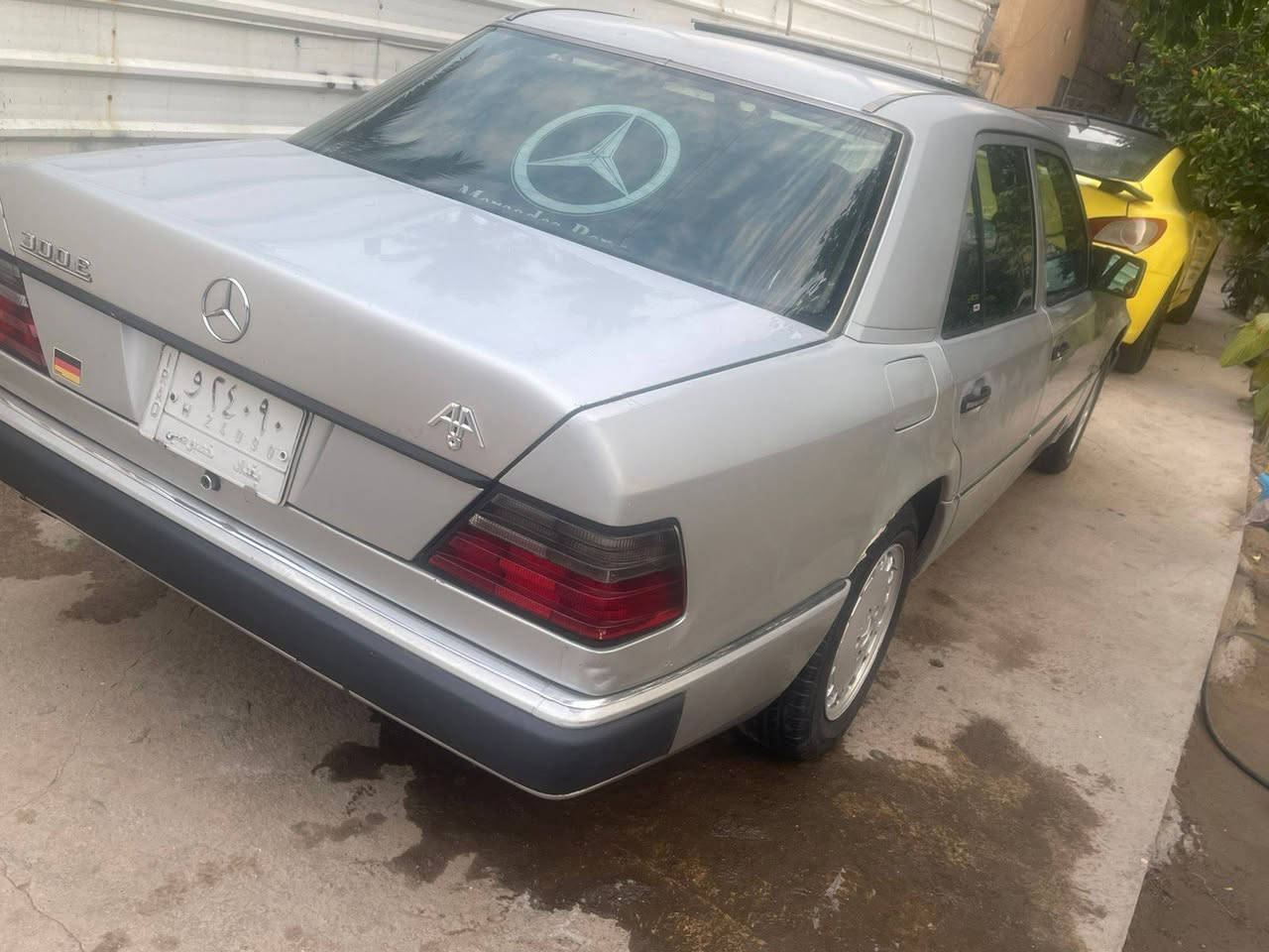 السلام عليكم مارسيدس دب٣٠٠موديل ٩٠
محرك كير بلاد قبق اسود
صدر امامي خلفي جديد
تخم تايرجديد
سيارةبيهاجاملغ خلفي صبغ فقط 
بيهاجراد لان بلادية
الشراي يتصل***********
السعر٦٧مكانهابغداد
