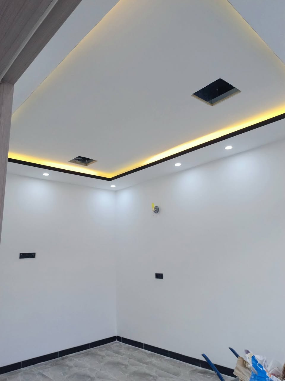 السلام عليكم يوجد كادر كامل
نشتغل شغل درجة أو بكل شيء
تنظيف بيوت إنقاذ غسل بيوت تفليش وكل شيء
صب لاش تعديل بيوت تنزيل مواد للتواصل عله هذا الرقم***********
