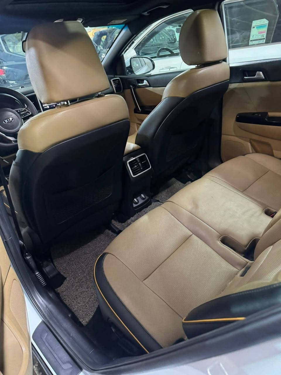 سبورتج جيتي لاين اعلئ فئه 2020
سيارة جديدة جدا كفاله عامة  فول مواصفات 

الموديل ٢٠٢٠  
ماشيه 61

المواصفات :

محرك الفين دوش 
بصمه + تشغيل عن بعد 
بنوراما 
هاندر بريك بصمه + اوتو هولد + مانع نزلاق + مانع نحدار + مود درايف 
صندوك كهرباء + ذكي 
شاشه نفكيشن + كامره داورة
تبريد بيانو + مناخي 
كراسي جلد + كراسي كهرباء 
شاحن واير ليس للهاتف نقال 
بكلايت لد + لد نهاري زينون + بروجكتر زينون 
8 ايرباك 
دركة حرف D
حساس امامي + حساس خلفي + حساس مطر + حساس لايت 
تبريد قطعتين 
ويل كب كبير
نيكلات دوس كروم 
رقم بغداد الدولي جديد هزه كامله وجديدة 

مكاني بغداد
رقم ***********

.:: السعر 222 وبية مجال الطيبين
