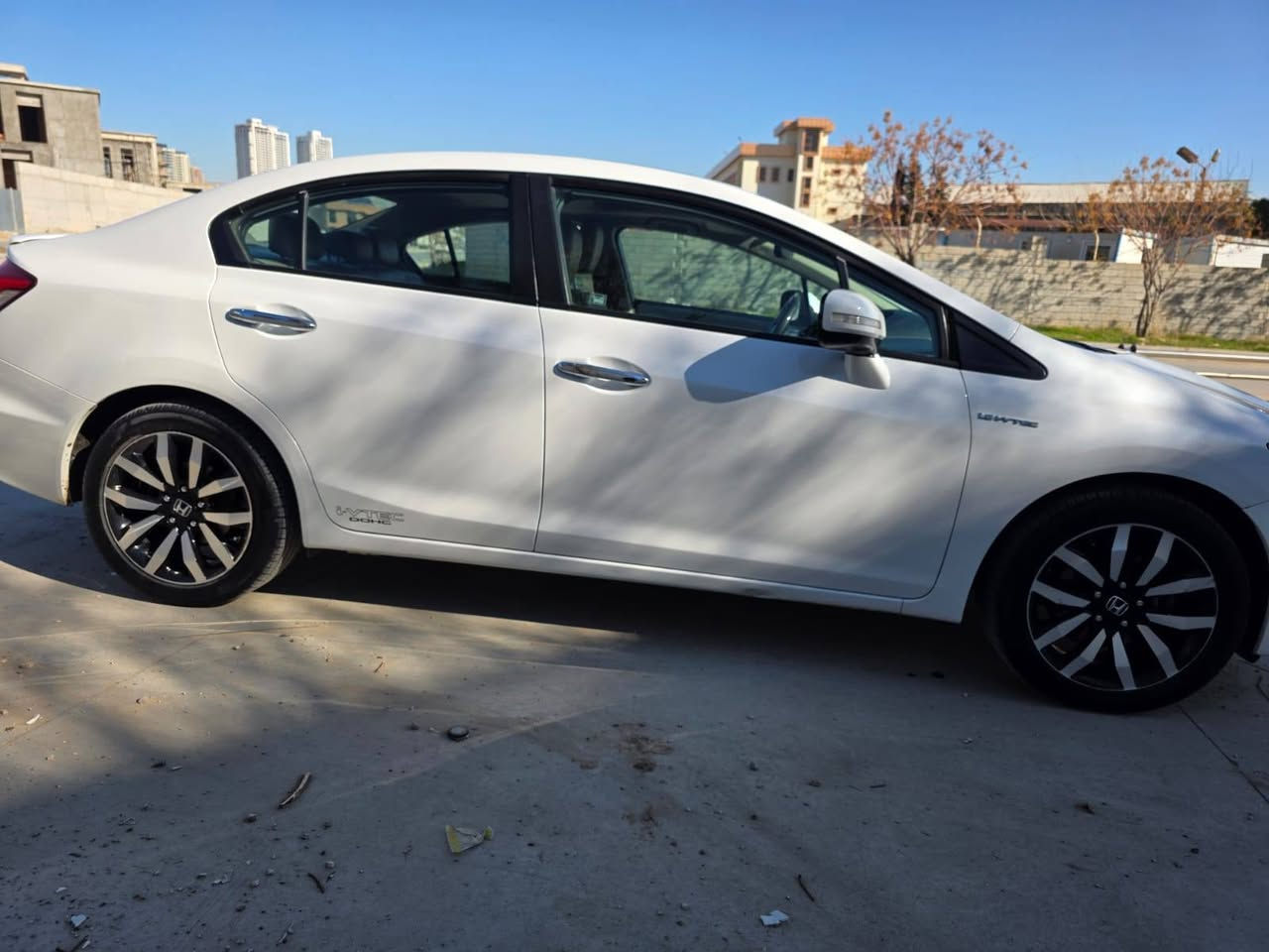 هؤندا سفيك يابانى 2013 فول فول مواصفات 
مكينه ١.٨
١١٤ هه زار رؤشتووه
كوشن جلد و هيتر 
دوو شاشه و كاميرا 
لايت زينؤن 
سلايت و ويلو تايه كه وره 
بئ بؤياخ 
بئته عديل 
ئاوينه كاره باو ئيشاره ت  شفت 
نيزام ئيكؤنؤمى 
دعمى بؤ دعامى بشرط
به ناوى خؤمه وه يه 

سـعـر : لە کۆمێنت داوابکە ڕاستەوخۆ بۆت دێت 📥 

گێر و مەکیەنەی بەشەرت 
هیچ کێشەیەکی تێدا نییە 

ژمارەی خاوەنەکەی 
***********
***********
