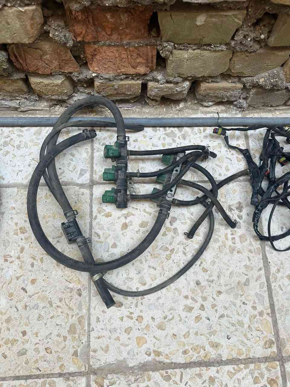 منظومه غاز للبيع إيطالي سته 6سندر كامله مابيه اي نقص شغاله جديده السعر 300 وبيه مجال         ***********
