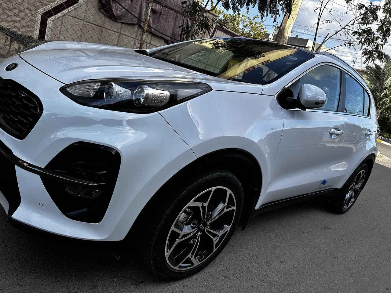 السلام عليكم اخوتي الأعزاء رجائن قرائت المنشور وتفاصيل السياره قبل الاتصال سبورتج جيتي لاين ٢٠٢١ خليجي مكفوله كفاله عامه من الصبغ والتبديل والبارد بيها تكحيل بسيط بل دعاميه الاماميه سياره نضيفه ماشيه ٣٨ اللف موصفات جيتي لاين الفول اعلى فئه رقم بغداد الجديد ابسمي محرك ٢٠٠٠ دوش 
مكانها بغداد العامريه سعرها ٢١٩ ورقه قفل من الأخير 
***********
