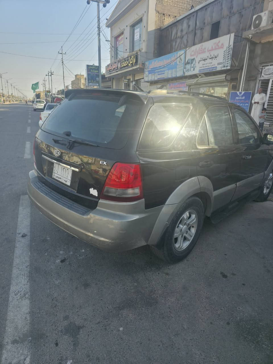 كيا سورنتو ٢٠٠٦
خليجي لون اسون 
ابيع محرك كايم نكطع قايش التايمن  عوجت ولفات ابيع محرك كايم شغاله بس بيها صوت 
السياره فور ويل فتحه سقف 
رقم نجف مميز وحلو رقمها سنويه لل ٢٨ 
سياره حلوه وجاهزه 
الاتصال ***********
