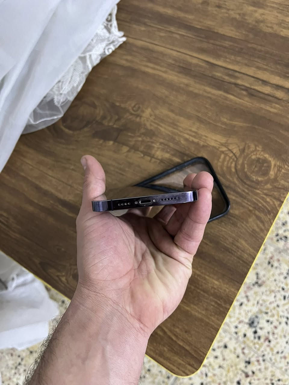 سلام عليكم ايفون 14 برو ماكس بطاريه مبينه بل صوره مبدله بلادي بس ضهر مبدل اصلي جهاز كله بلادي بغداد حي العامل ***********
