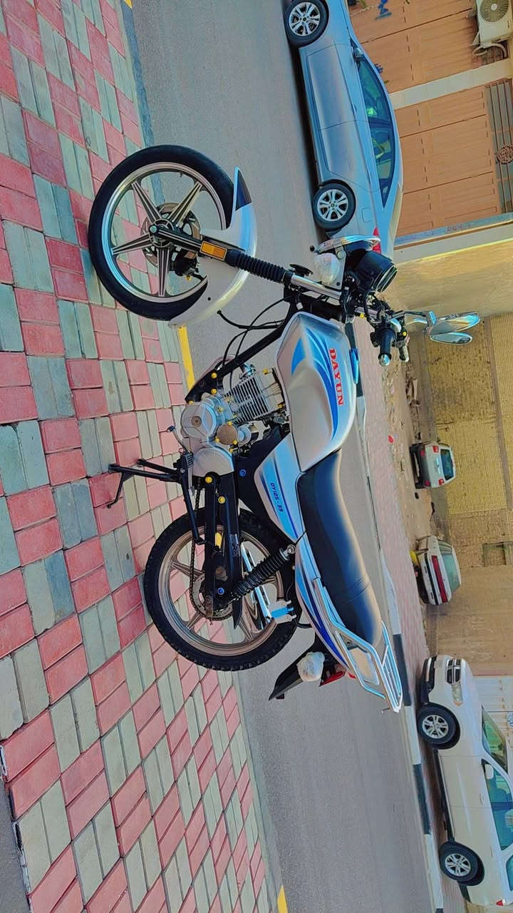 دايون عضم موديل 21 اوراق كاملة بسمي تجي تفحص وتقتنع وداورلك
الدراجة كل شي بيهة شغال ماوتصرف عليهة كلشي عدة واير العداد السرعة ولباقي ترايك للبصرة السعر 925 شراي خابر وبخدمتك عنوان كربلاء  حي السلام ‏‪0783 883 1106‬‏
