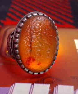 من نوادر عقيق يماني مشمشي قديم جدن  مخطوط شفره، اية الكرسي  ذمه ذمه قديم سعر75وبيها مجال الطيبين  شرط نوادر  رقم تواصل *********** خادم الطيبين
