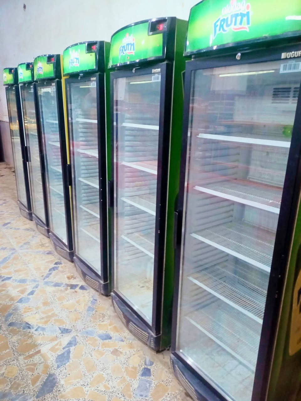 للبيع 6 عوارض عمودية سيت تركي  شركة فروتي عنوان نهاية حي اور
‪0777 203 3919‬‏

***********
