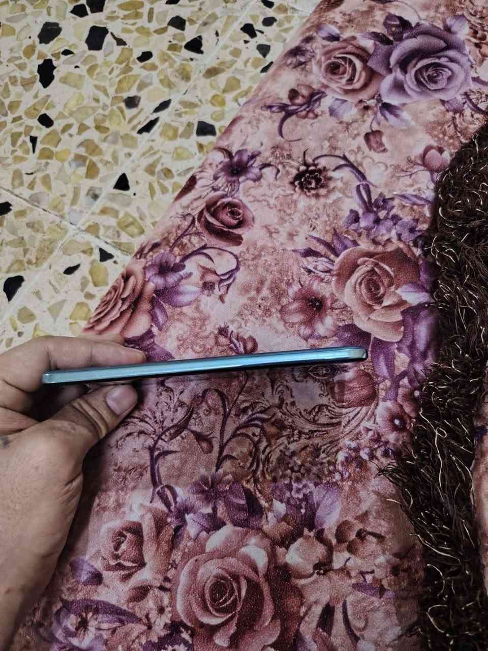 السلام عليكم
هنر 200 للبيع فقط 
معالج سناب داركون 7جين3
ذاكرة 256
رام 12+12
بطارية 5200 ملي امبير 
كامرات ماشاء الله صافيه بشكل 
الجهاز كلو شرط عده فطر بالظهر وما ماثر على شي 
السعر 275


**إذا كنت صاحب هذا الإعلان وتريد حذفه لأي سبب، رجاءا أرسل رسالة إلى الدعم الفني**