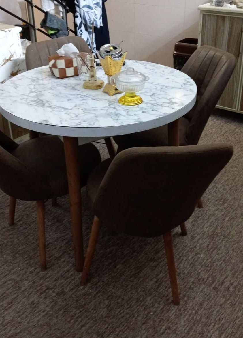 السلام عليكم
ميز طعام ٤ كراسي استعمال قليل
بغداد للحرية


**إذا كنت صاحب هذا الإعلان وتريد حذفه لأي سبب، رجاءا أرسل رسالة إلى الدعم الفني**