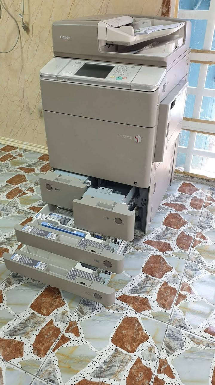 جهاز استنساخ📠 كانون ملون 💫💫
⚫🔵🔴🟡
🔖جهاز كانون 7260: بسرعة ٦٠ نسخة ملونة في الدقيقة🔖

🚦استنساخ - طباعة - طباعة مباشرة من الفلاش - سكانر - ربط حاسبة (Network + USB) - فيدر - دوبلاكس - اربع كاسيتات للورق - دقة عالية في الطباعة تصل حتى (1200 DPI)- وزن الورق من يصل الى ٣٥٠ غرام 🚥
عدد الاجهزة (٢) 
للاستفسار :-***********
