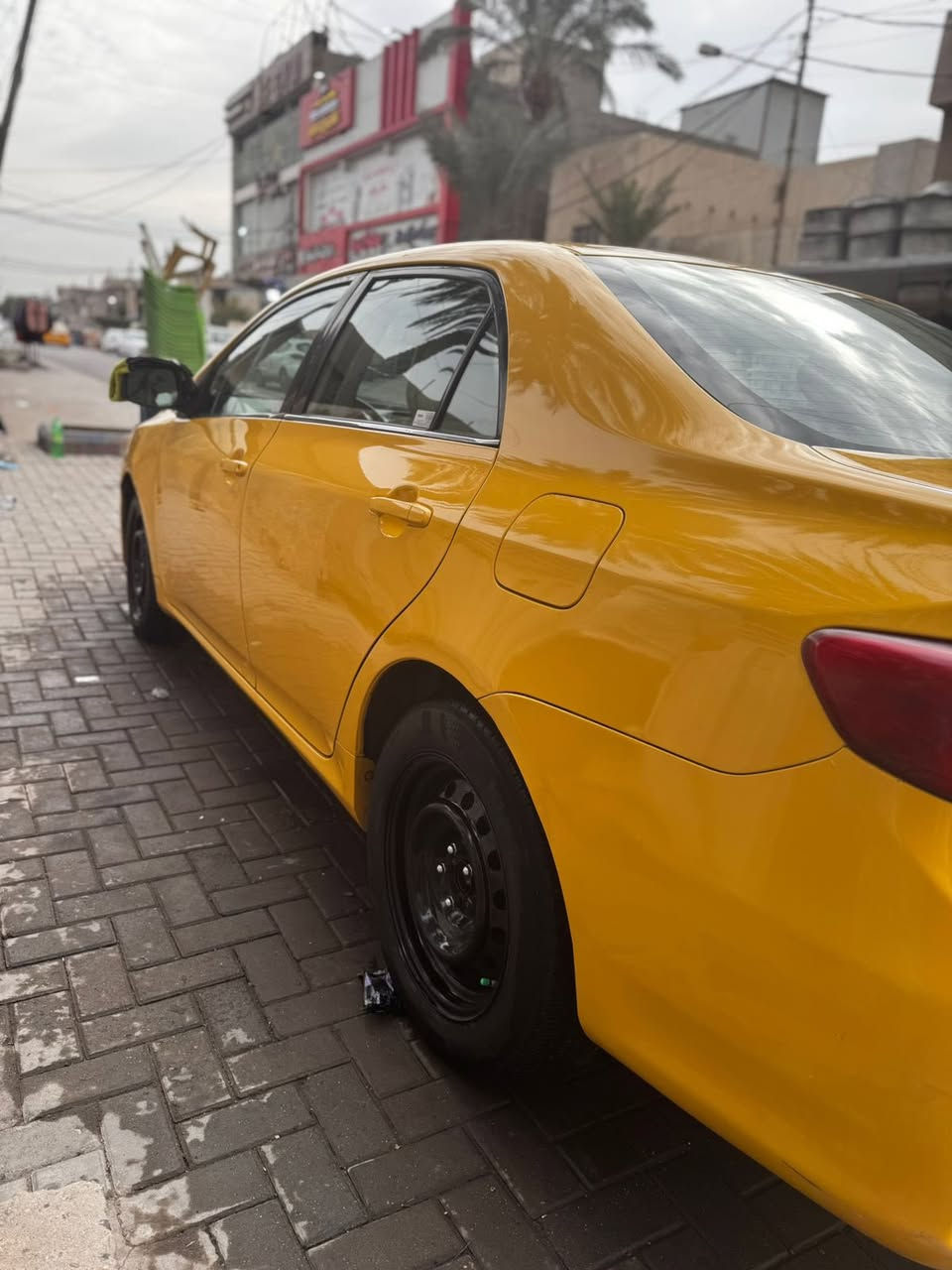 سلام عليكم 

🚘 للبيع تيوتا كورولا 2013 وارد أمريكي
 
محرك وكير جديد 

🔹 المواصفات:

تبريد ثلج ❄️

حدادية جديدة بالكامل

تخم تأير جديد 

تحكم ستيرن   

💵 السعر: 127 وبيه مجال 
📍 المكان: بغداد / الدوره 

📞 للتواصل: ***********
