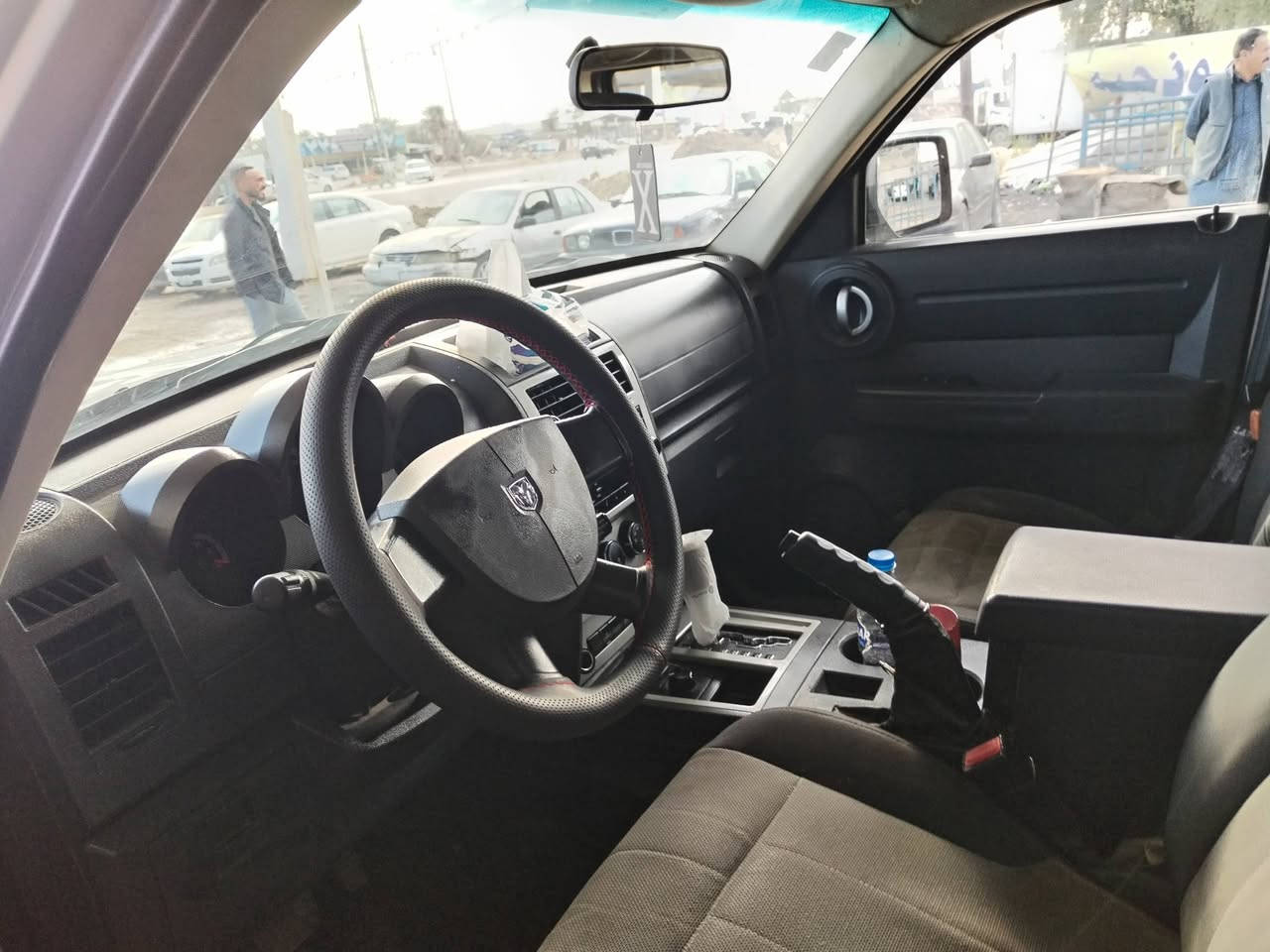 السلام عليكم ورحمة الله
سياره دوج نيترو 2008
السياره كفاله
كير ومكينه وتبريد كله جديد صدر جديد تخم تاير جديد غرفه نظيفه
كشر بلادي بدون صبغ بدون ضربه
مكينه ٦ اسلندر ٣٧٠٠
كير ٥ نمر
رقم انبار انكليزي تحويل اي مكان
داخل كله وضع البلاد
مسجل وستتم سماعات بلادي
مكان السياره بغداد قريب ع غزاليه
ترهم مراوس ابو بيع السعر ٩٦ وبيها مجال
هاتف ***********
