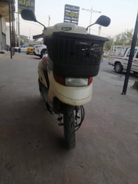 هونده سله عريضه مجفت جديد كل عيب ما بي.. نقص بس تبريد مال محرك وشوته و...