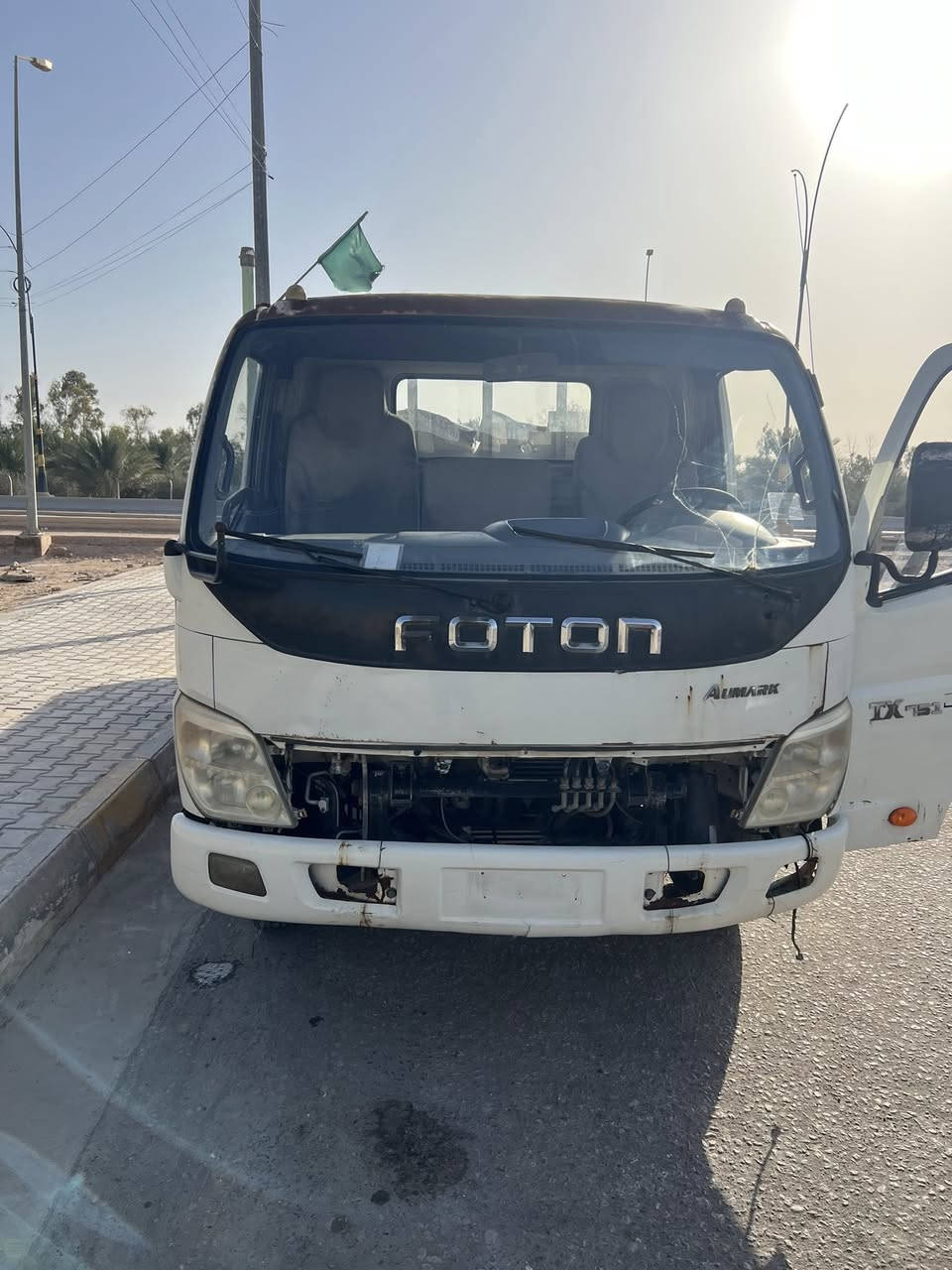 سلام عليكم فتون كنتر ٥طن ٢٠١٣
كاز مال مزاد وزارة داخليه كير ومكينه كفاله كتاب مزاد بسمنه اسويلك وكاله ان باركود إلك حق انته ترقمه معفيه كمرك ورقم عليه فقط رسوم سياره مال شركه عامه
مكان سياره كربلاء 
سعره ب٦٥ بيه مجال بسيط 
***********
