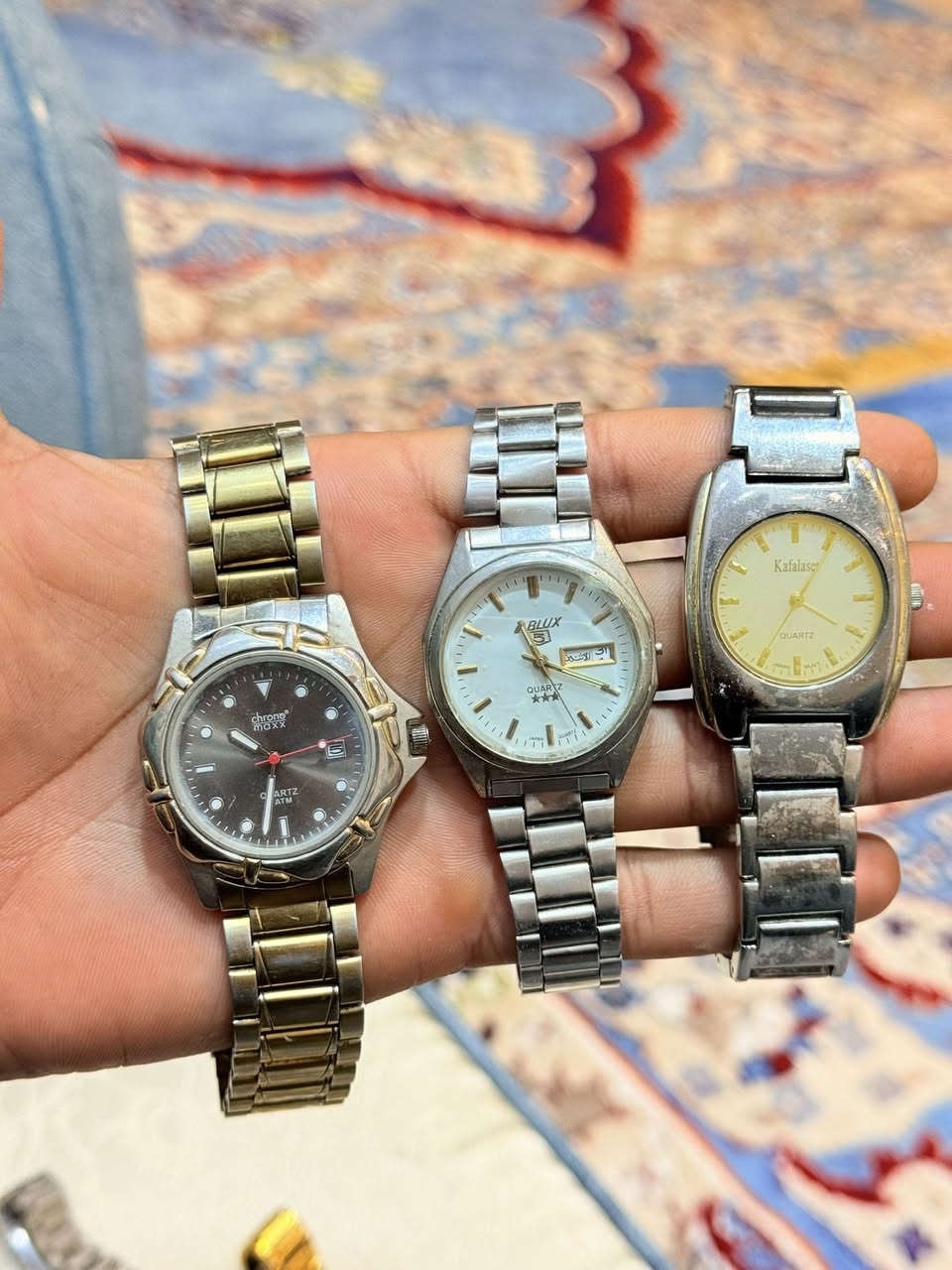 شلعة ساعات سويسري وياباني فقط ساعات نضيفه وماركات معروفه والي يريد مفرد عادي اليحب يتصل *********** اويراسل
