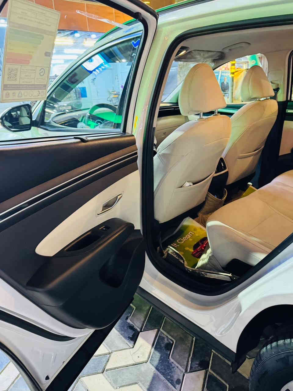 للبيع توسان مديل 2023
لون ابيض وارد خليجي 

كشنات كهرباء مخمل

تحكم استيراً 

كامره خلفيه

حساسات امام خلفي 

موقع السياره السيديه 
او مراوس بتوسان 2025 
سايد بريك دكمه

ماشيه السياره 30 الف وقابل للزياده
سعره 21الف $ 
للاستفسار 
***********
***********
