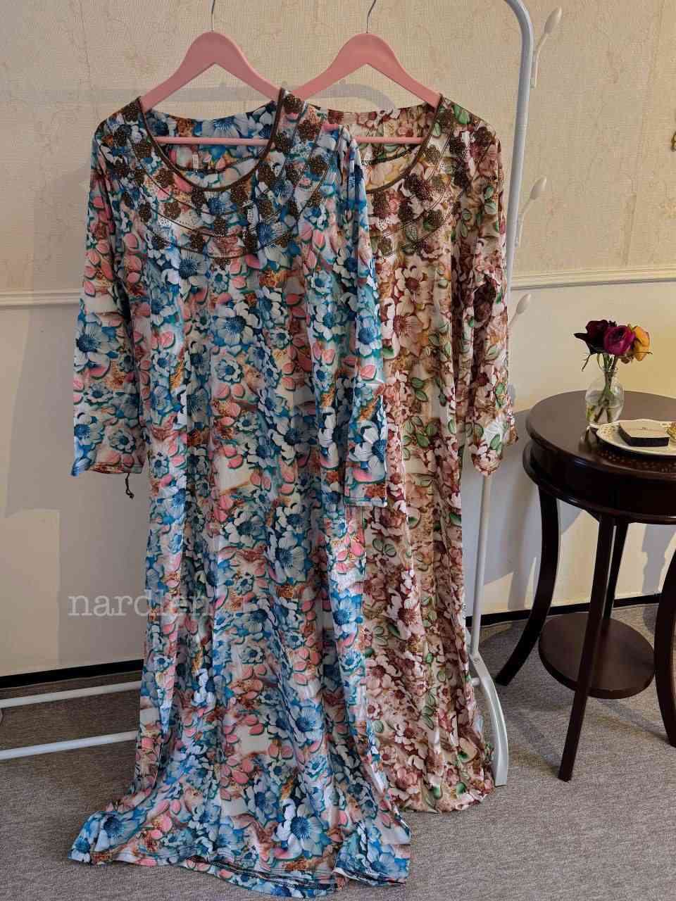 المخور ووووصل ❤️‍🔥❤️‍🔥❤️‍🔥
القطع تخبل بنات
الخامه حرير تموت 
الطول يجي كامل 
القياسات 
L
Xl
XXl
(راهيه )
يجي مخيط فقط المخور بدون شال بنات 

De


**إذا كنت صاحب هذا الإعلان وتريد حذفه لأي سبب، رجاءا أرسل رسالة إلى الدعم الفني**