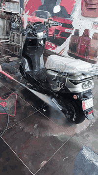 ماطور للبيع سكنز 318باب اول
فول مواصفات 
بي بك            ✅
دبل اشاره       ✅
مثبت سرعه    ✅
لايت زينون     ✅
دبل بصمه       ✅
تشغيل عن بعد ✅
ضد الماء         ✅
فقط بي كسر بل صفحه بصيط ❎
السعر 500وبي مجال👉
للأستفسار الاتصال عل الرقم ***********
