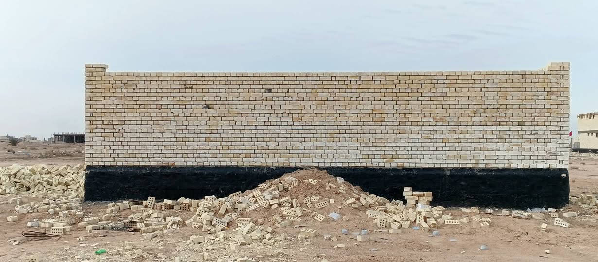 يا الله
السلام عليكم خلفه بناء متفرغ حالين 
شغل نضيف ستلام مهندس 
بلوك ثرمستون طابوك صب ارضيات 
عمل مقرنص بأنواعه 
***********
ابو محمد البناء
