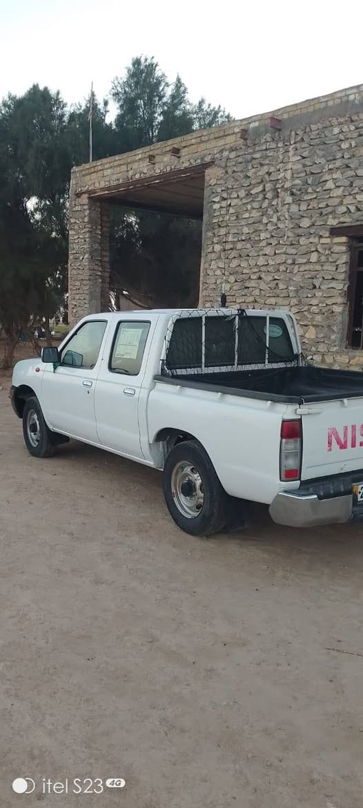 نيسان موديل ١٢ للبيع رقم شمالي نكليزي مكفولة كفاله عامه عدا بارد بلباب اليمن سعر *********** العنوان ديوانية شنافيه
