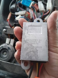 محول ٦٠فولت • ١٢فولت/٨أمبير • شحن هاتف