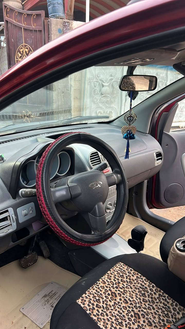 سلام عليكم سياره شيري اي وان السياره مكفوله من كلشي محرك البلادي لا تنقيص لا تبخير رقم نكليزي ديالى مشروع وطني بسمي تحويل ثاني يوم التبريد نقصه بس تلحم الراديتر وغاز والباقي مكفول السعر 45وبيه مجال بصيط حك الجيه موديل 2013 رقم الهاتف *********** بغداد, العراق
