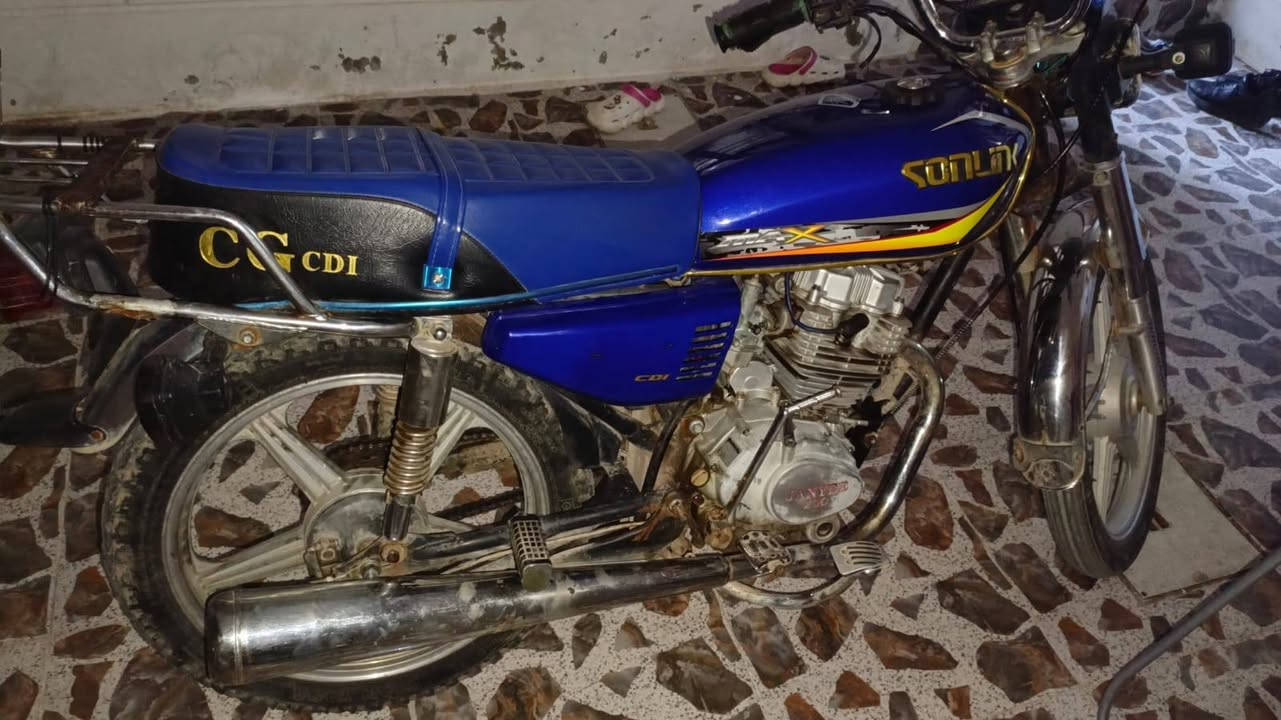 سلام عليكم
دراج تايكر للبيع موديل 2020 دراج 5 كير نضيف فول كهربائية شغال سلف شغال تايرات جدين محرك كاتم لا صرف ولا بخار سعر 375 مكان كركوك 
ارقم /***********/
