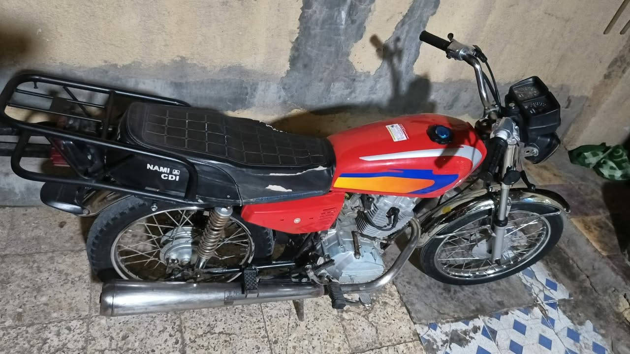 سلام عليكم شاب دراجه له بيع مال يران انجيكري
بس ولفات باقي دراجه كفاله من كلشيء سعر800 بيه مجال 
دراجه كلك كلك ذا مو شراي لا تعبني *********** هاتف وساب
