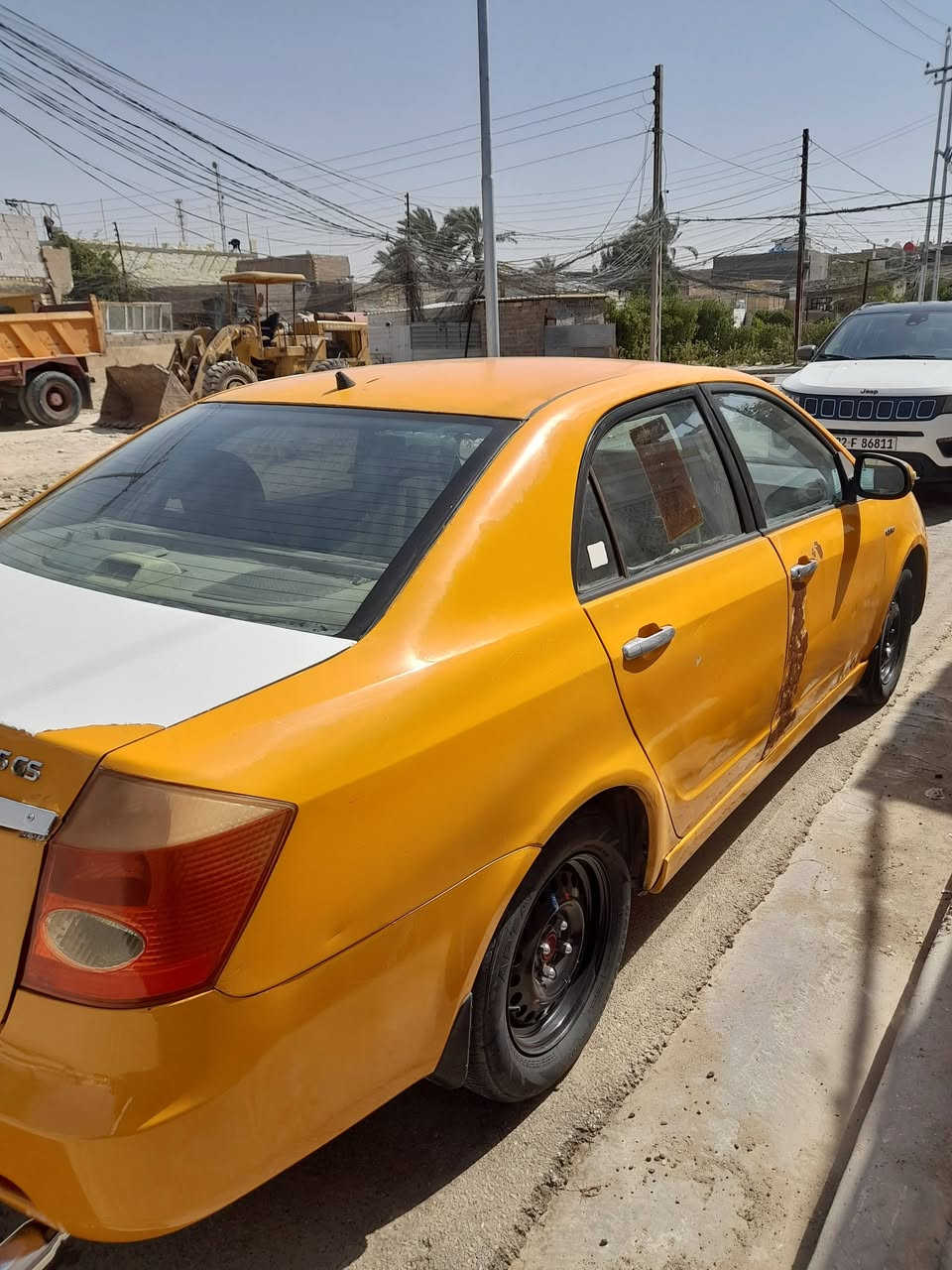 للبيع جيلي fc موديل 2012 رقم نكليزي بغداد مصفره هيئه وغرامات سنويه ل 27 كير ومكينه لاتنقيص ولاتبخير كهربائيات كله شغاله تخم تاير فقط هلالات خلفيه معمره للاستفسار الاتصال ***********
