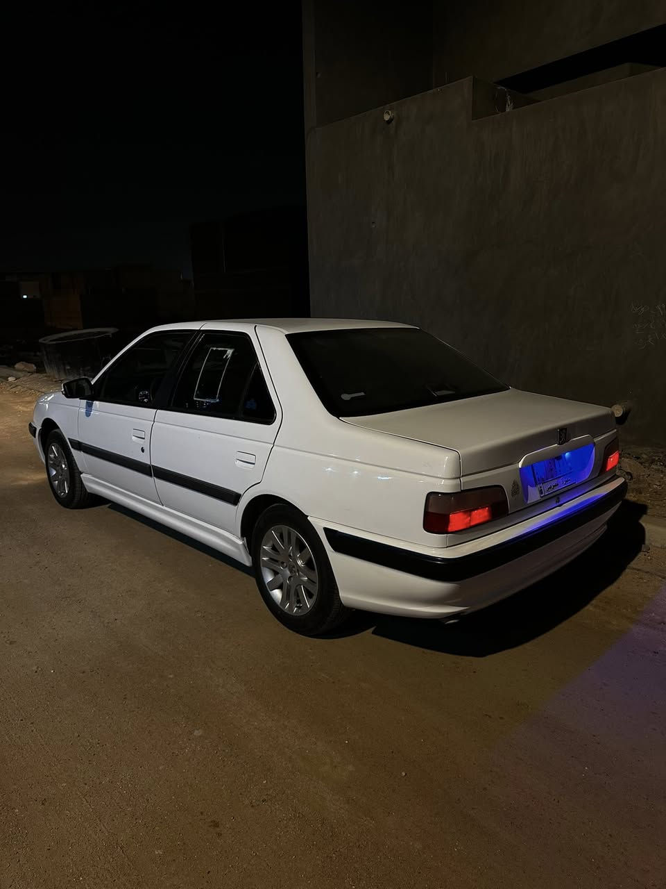 بيجو بارص مديل 22 كفاله عامه وجاهزه السيارة . اقصاد ب اسم موضفه استقطاع مباشر رقم بصرة . السعر 73

رقم الهاتف ***********
