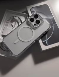 ايفون 16 برو • 256 • بس سيم يشتغل