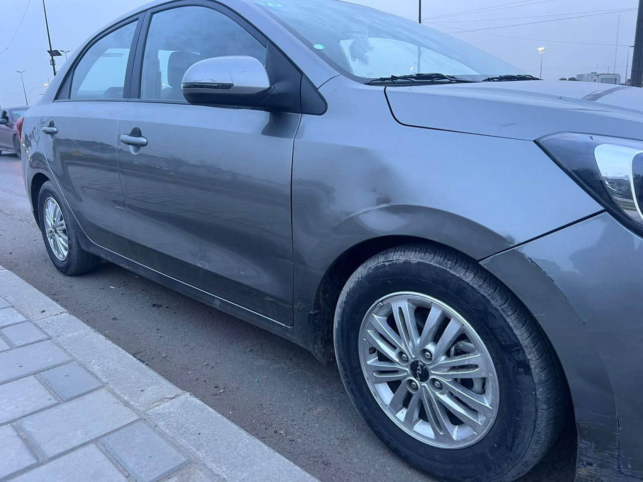 كيا بيكاس وديل 24 السياره فول فتحه السياره خليجيه ماشيه 19 الف بيها طخه بل جاملغ الامامي وطخه بل خلف للاستفسار ***********سعرها 122 يعني شده و22ورقه بغداد, العراق
