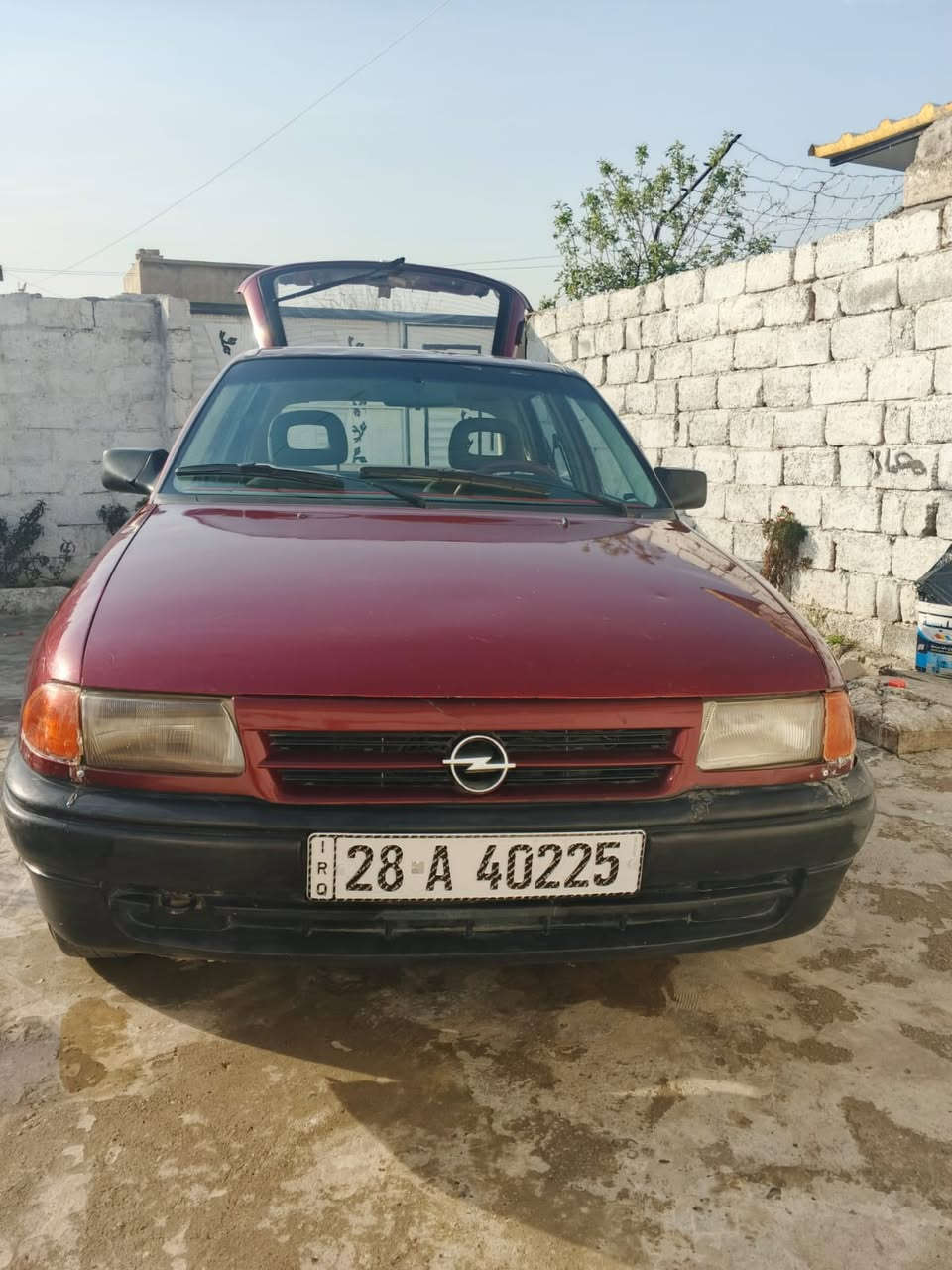 استرا موديل 1992 سنويه لي 2029
سياره باسمي شرط التحويل 
محرك 16 نوزل شرط كير شرط 
صبغ جماليه كهربائيات كلها شغاله 
السعر 33 وبيها مجال 
مكاني موصل
*********** اتصل وتدلل
