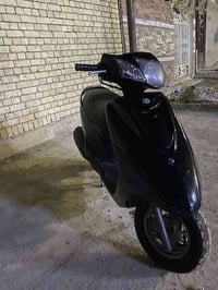 دراجة بريز ببغاء صار 3 اشهر من نزلهة رمبة نضيفة كلش وما بيهة نقص السعر...