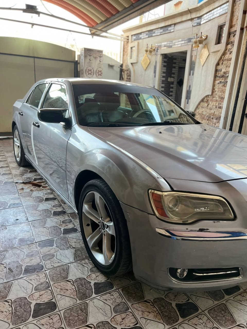 السلام عليكم اوباما 2011رقم بغداد تحويل ثاني يوم سياره ستخدام شخصي لامشتغله خط ولاشي ماشيه 136 مكينه 5700بيع فقط سعر 140وبيه شويه وارد كندي مثل ماموضح بصوره بيه قطعتين صبغ رش فقط سياره دكت جاكوج مابيه امكان بغداد الدوره لشراي يدخل خاص او الاتصال ***********واتساب
