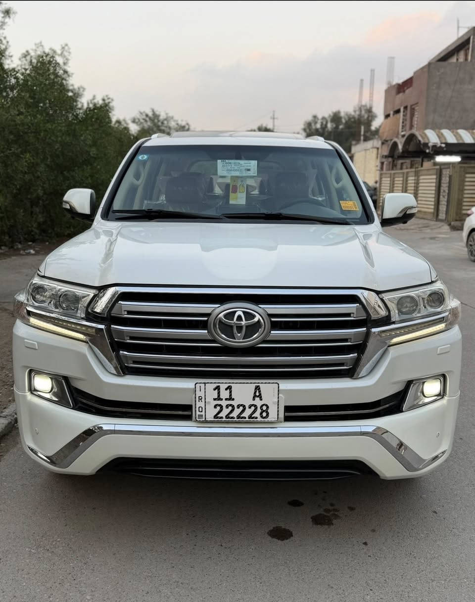 السلام عليكم 

للبيع لاندكروز 6 سلندر فول مواصفات موديل 2017 رقم بغداد  مميز بسمي  ماشيه 55 حقيقي ترايها زيرو وماتصرف عليها الف جاهزه من كلشي  مكفوله كفاله عامه السيارة جديدة بمعنى الكلمة 

الشراي يتصل ويدلل واذا مراوس عادي اراوس حسب القناعه 

مكان بغدادالجديدة حي المعلمين 

‭٠٧٨٦ ٨٤٧ ٤٧٣٦‬
