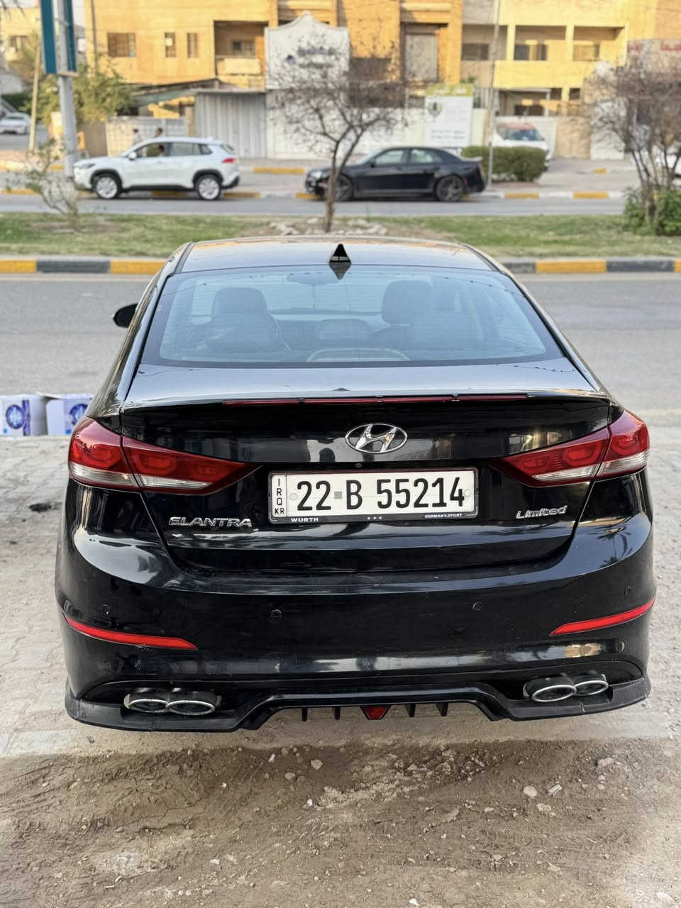 سلام عليكم 
النترا موديل 2017
لمتدد فول موصفات عده فتحه 
ضررها قطعتين
مكينة دوش 2000
كير at المرغوب
بصمه 
بصمه ابواب 
رادار جانبي وخلفيي 
ثلاث وضعيات قياده
مريي قلاب
كشنات تدفئه
نقطه عمياء
شاشه كبيره 
لايتات عالي وناصي LED
تحكمات ستيرن  جهتان
حاكيه مضخم صوت اشاره ترحيب عند اقتراب
شاشه كاشف اعطال 
تخم تاير جديد ويل كب كروم
 سياره رقم اربيل
سعرهاا (115)$$
للاستفسار ***********
مكان سياره (بغداد منصور)
